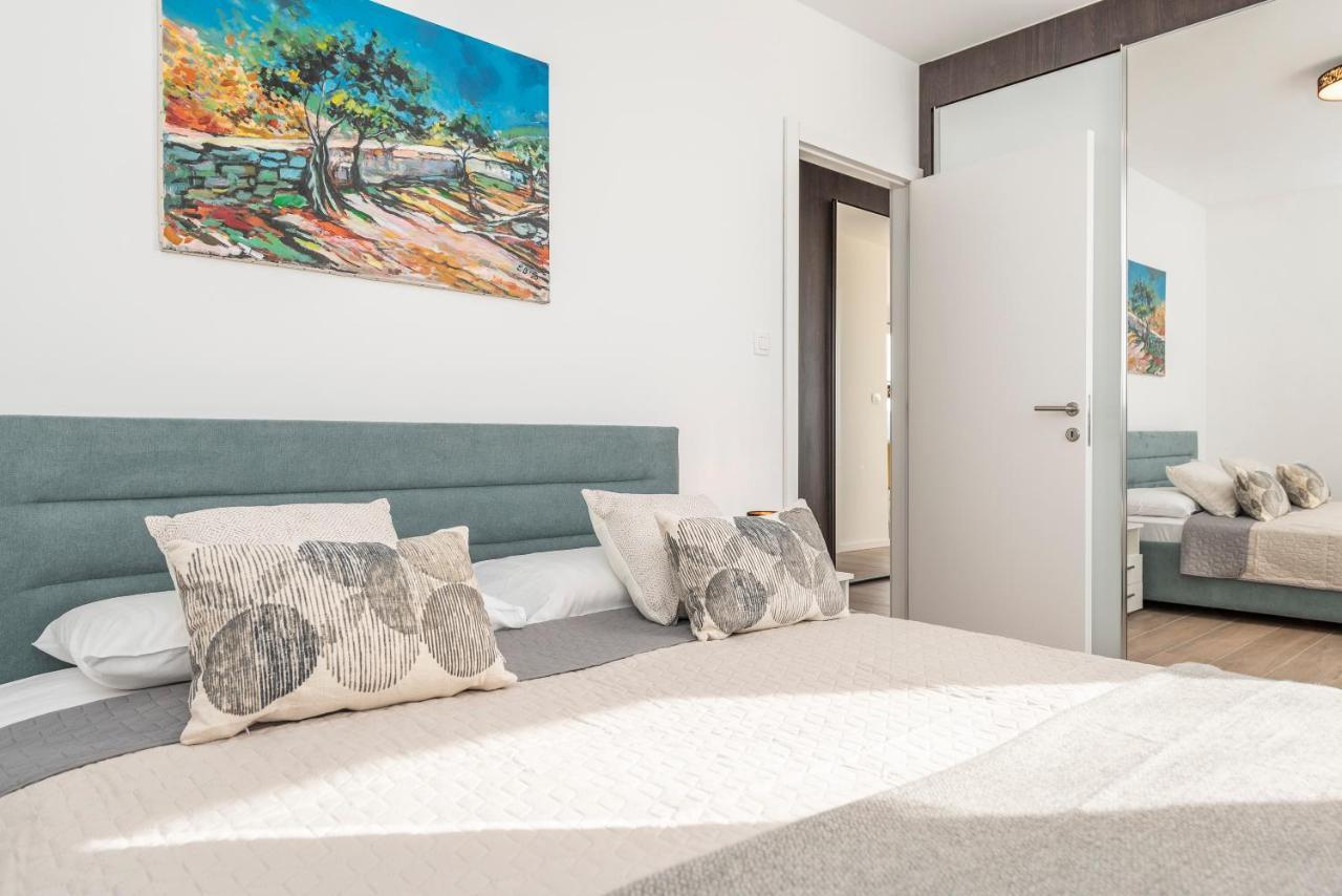 Mediteran Luxury Penthouse With Jacuzzi Mandre Luaran gambar